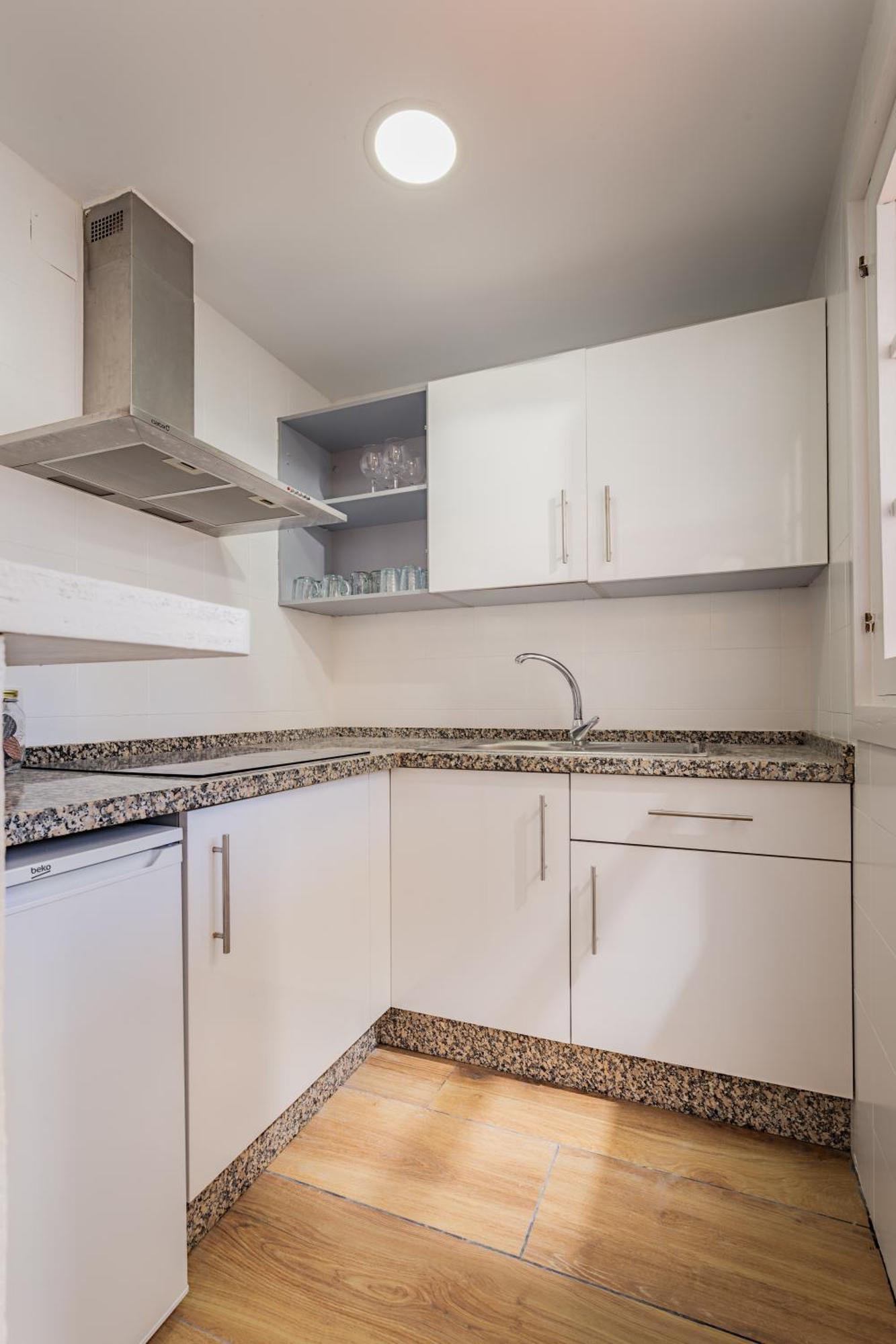 Duquesa Port Studio Apartment - Bright Sunlit Terrace Manilva Dış mekan fotoğraf